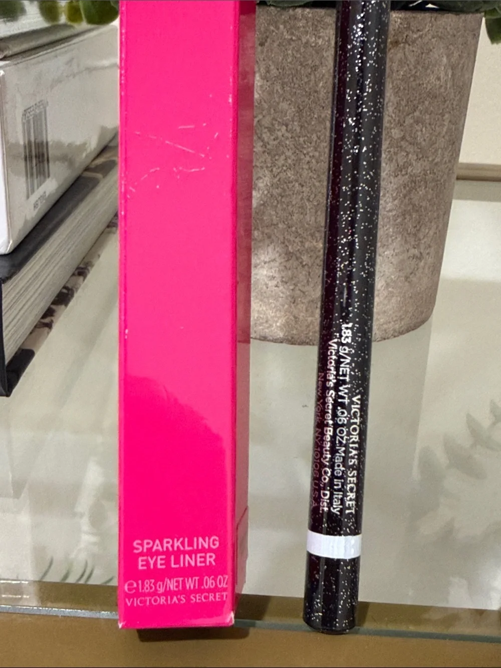 VS White Sparkling Eye Liner
